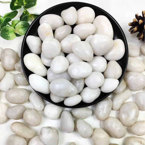 YISZM 5lb Natural Decorative White Pebbles, High Polished River Rock Stones for Plants Vase Fish Tank Aquariums  (5 LB,1-2 INCH)